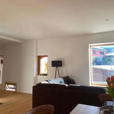 別荘 Charming Retreat In Near Flims *